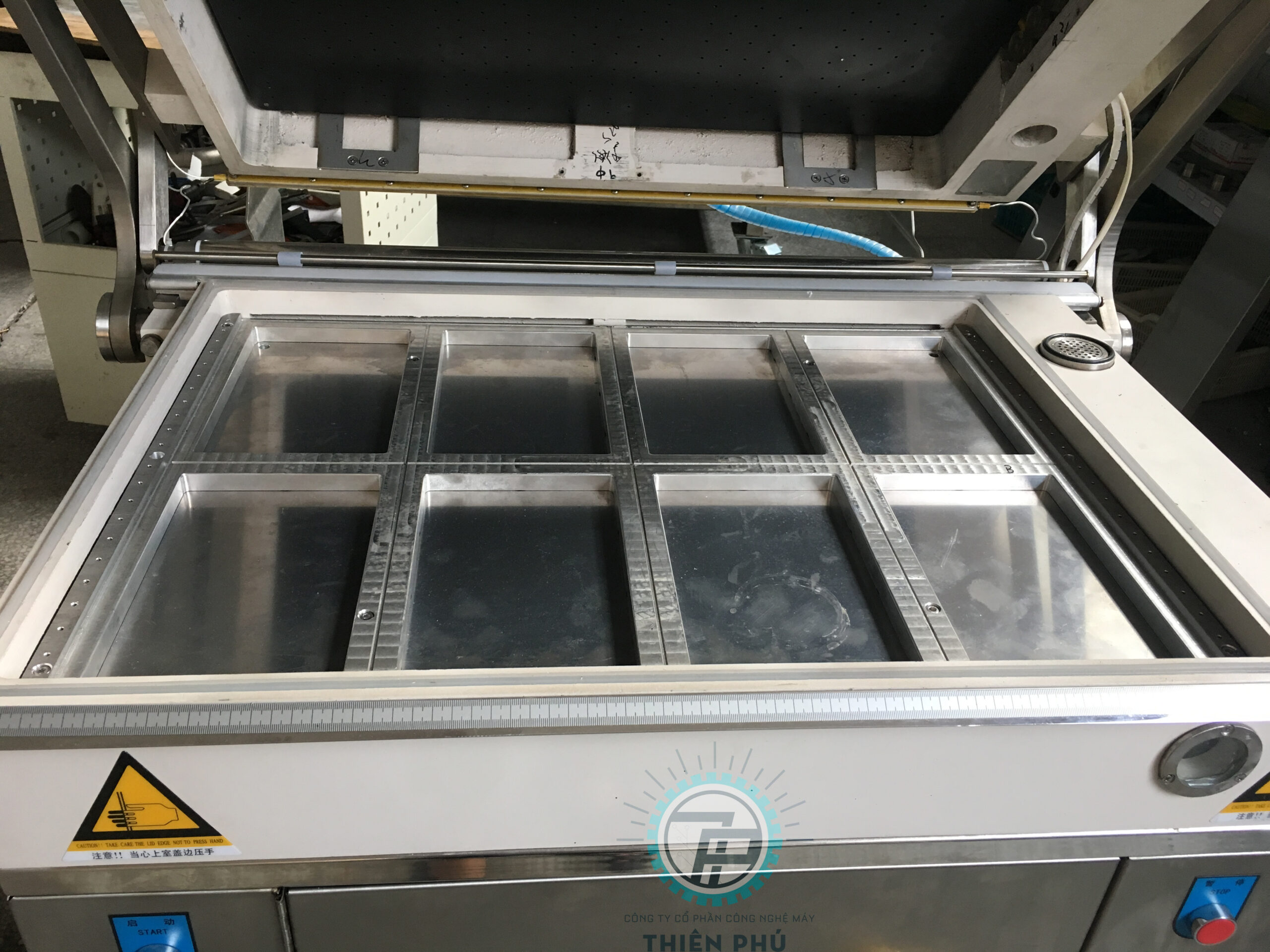 Máy Hút Chân Không Bọc Màng Thực Phẩm